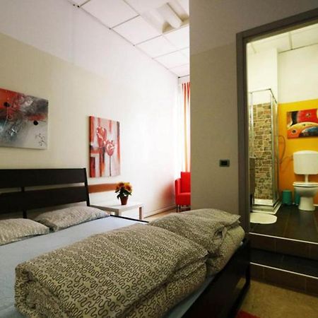 Panda Hostel Милан Экстерьер фото