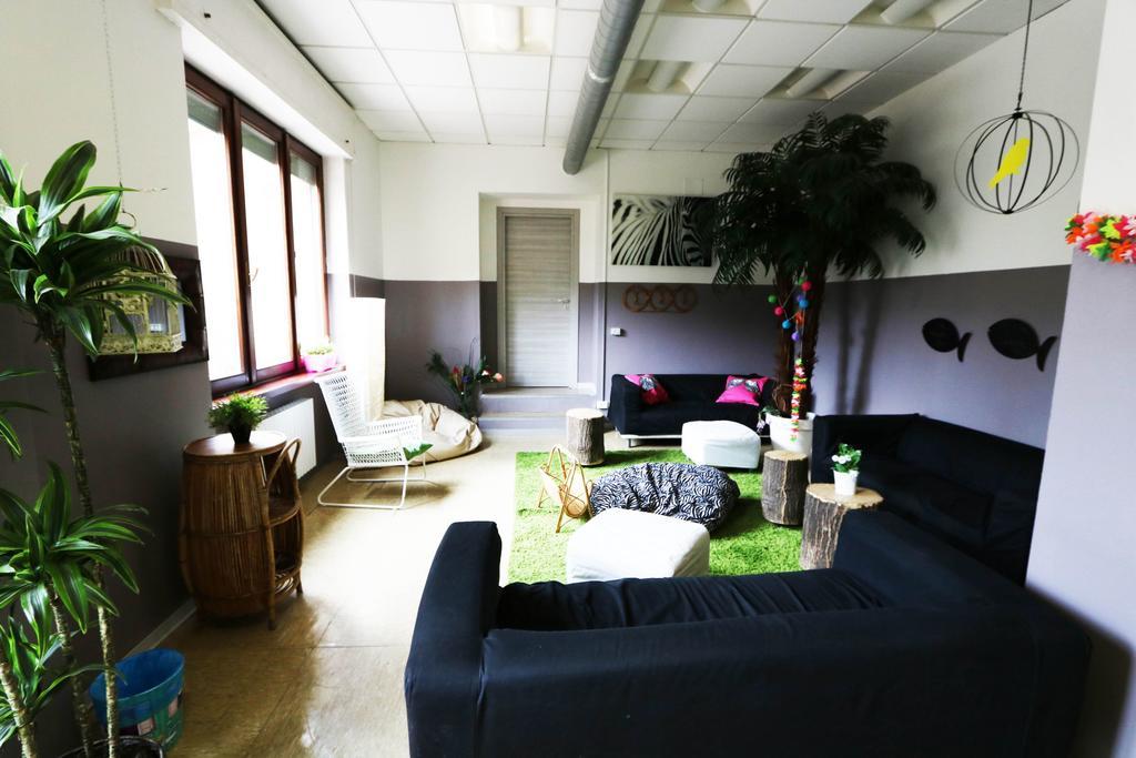 Panda Hostel Милан Экстерьер фото
