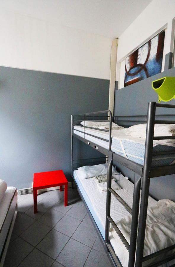 Panda Hostel Милан Экстерьер фото